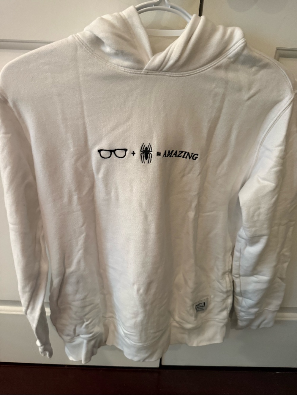 Uniqlo White Graphic Kids Hooded Sweatshirt with Spider Motif